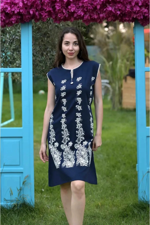 BASKILI ELİŞİ JİLE ELBİSE - LACİVERT